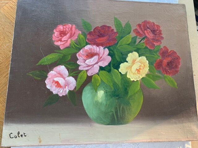 Table bouquet of roses by vintage Collet