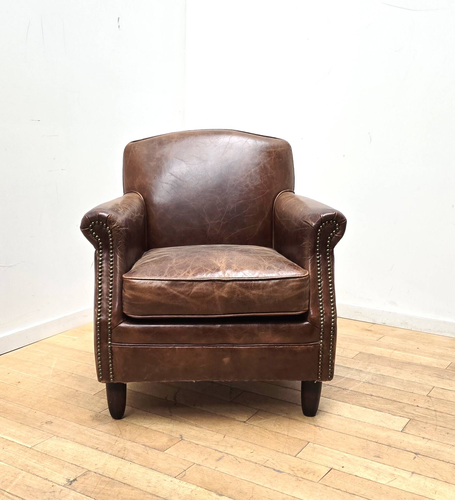 English style armchair