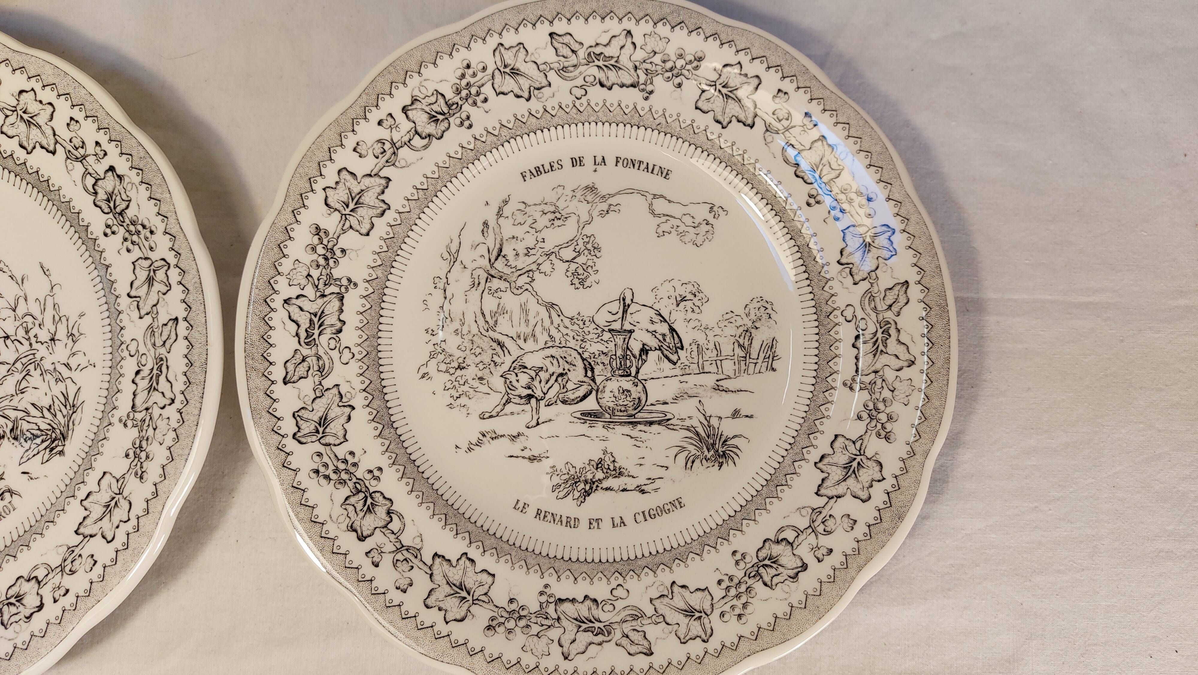 Series of 6 earthenware dessert plates by GIEN models Fables by Lafontaine