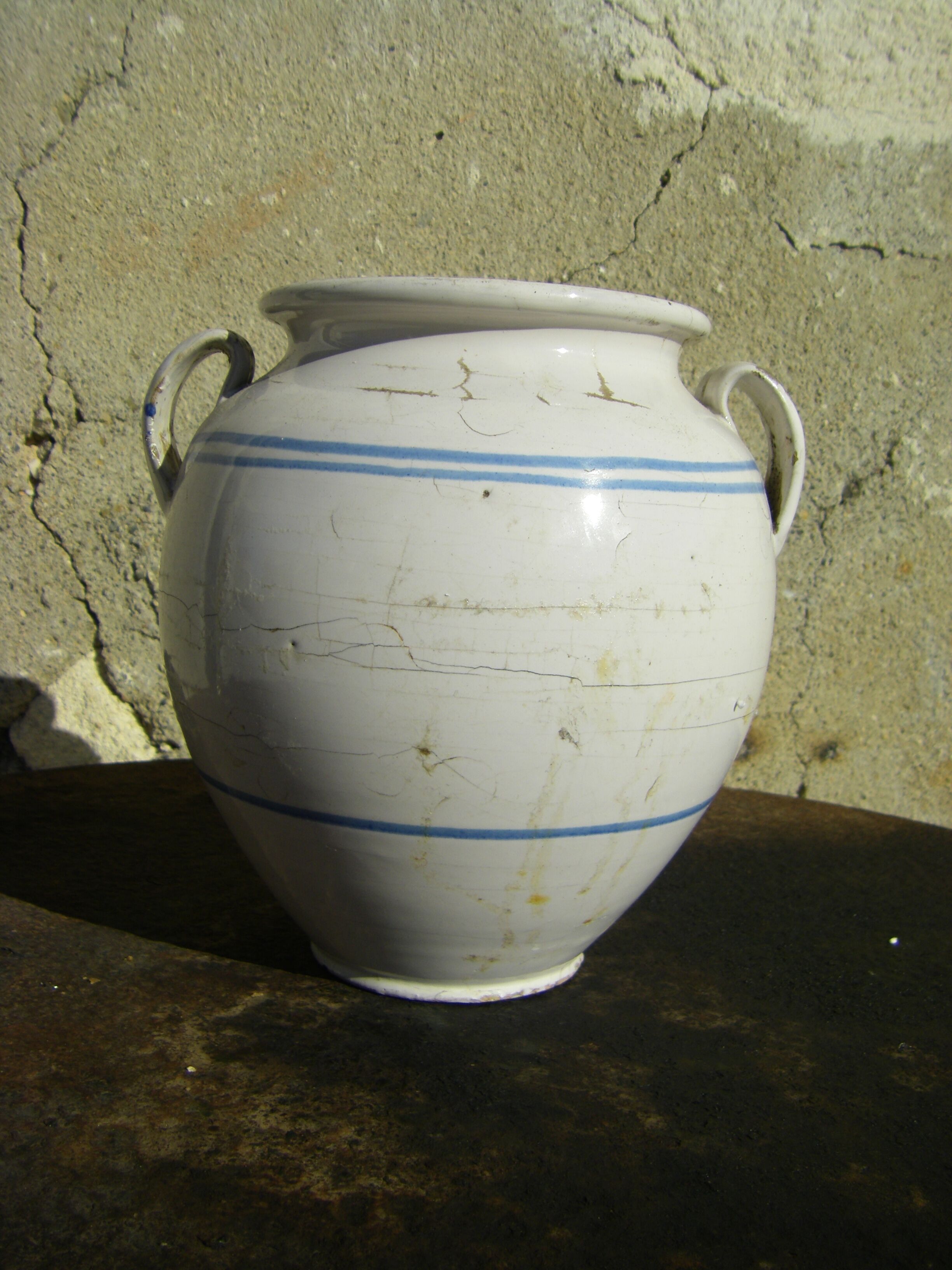 Ceramic pot