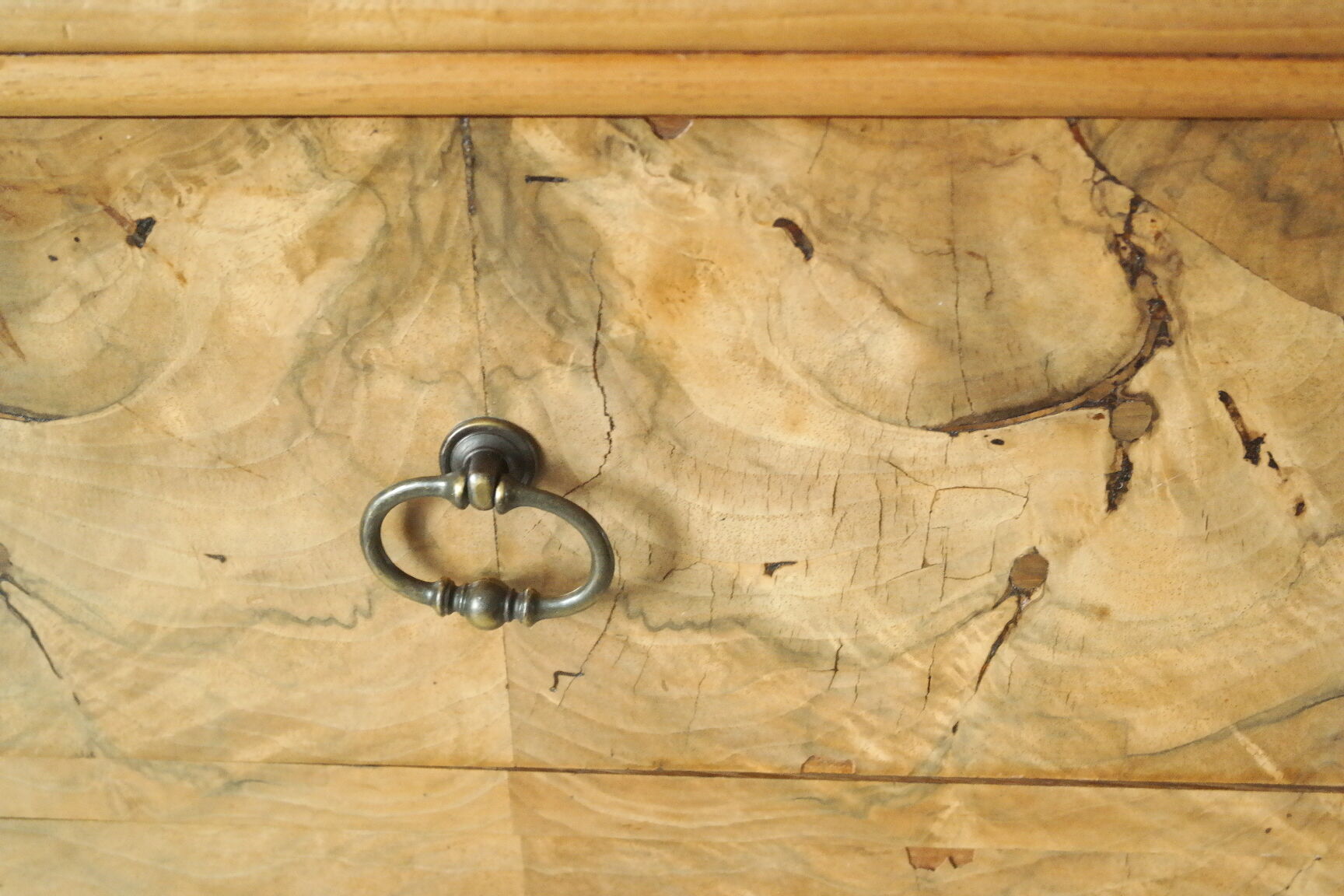 Louis Philippe style chest of drawers in light walnut, 20th century