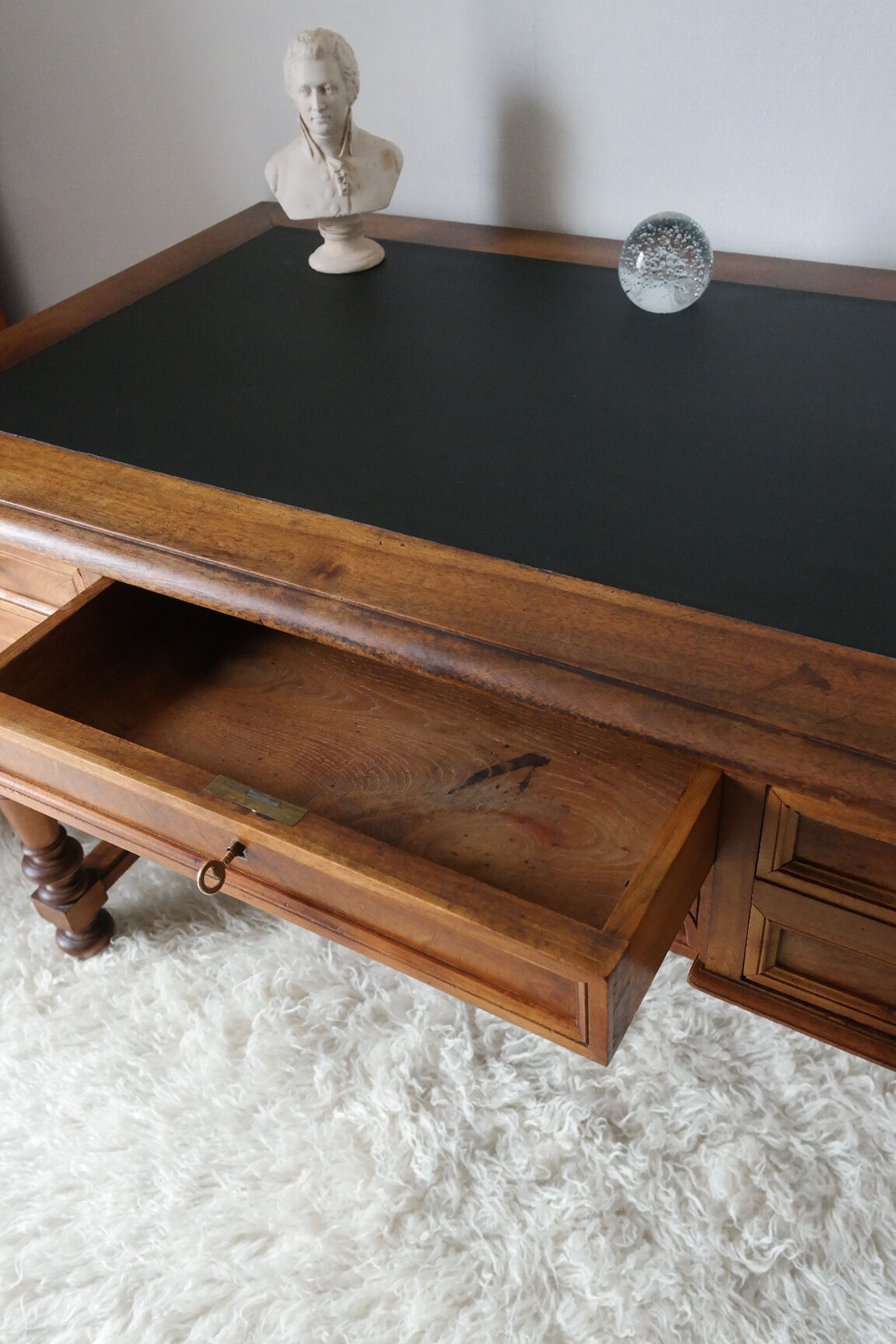Office minister in walnut style Louis Philippe XXème