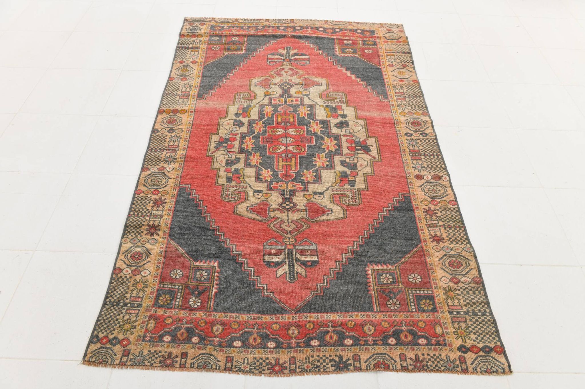 4x7 Navy Blue & Red Vintage Persian Rug, 136x224Cm