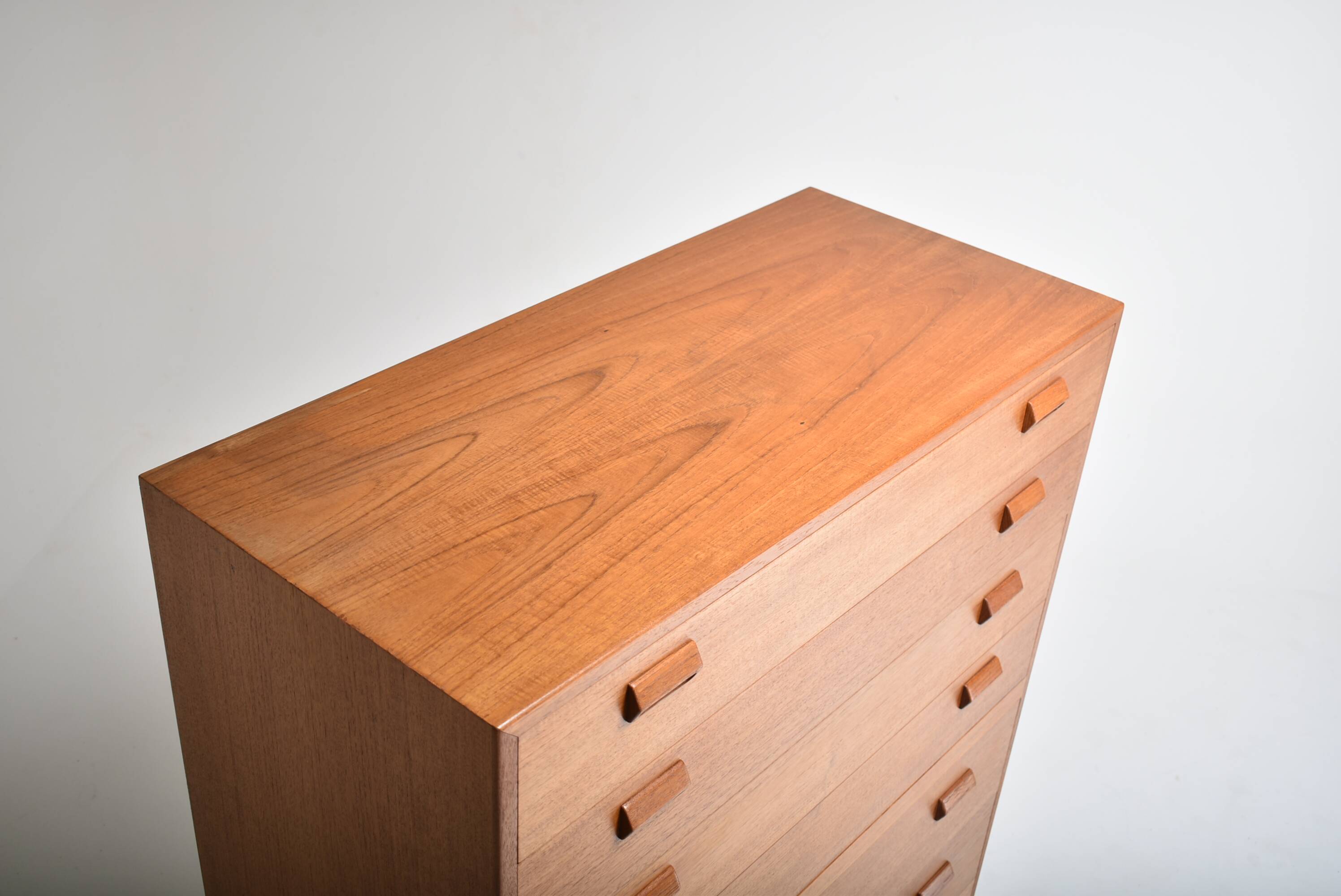 Scandinavian chest of drawers Borge MOGENSEN