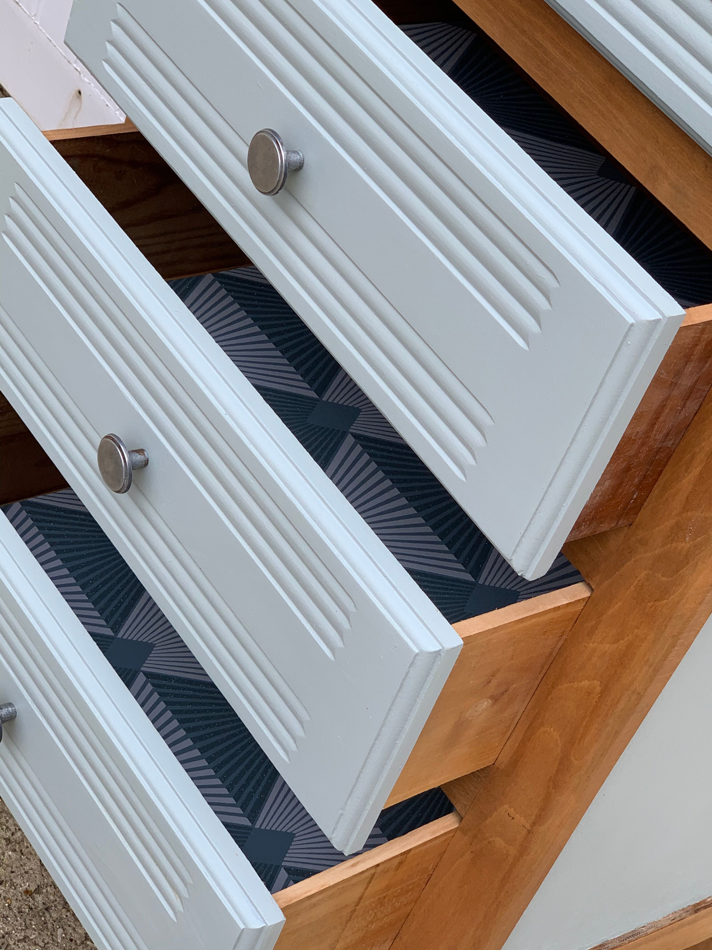 Art Deco 1940 chest of drawers