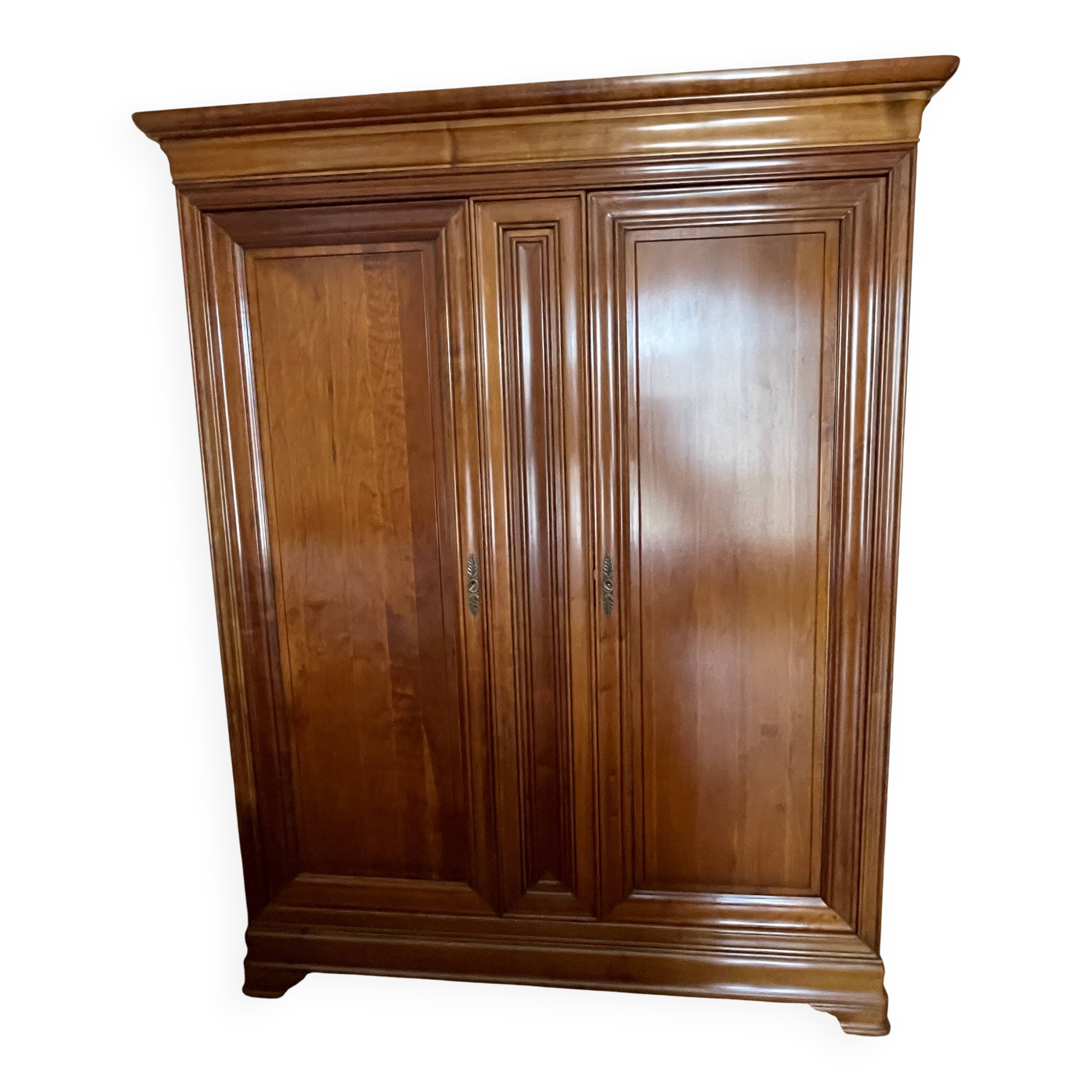 2-door wardrobe in solid cherry wood – Atelier Bonsecours
