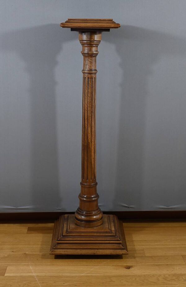 Colonne en Noyer, style Louis XVI – 1920
