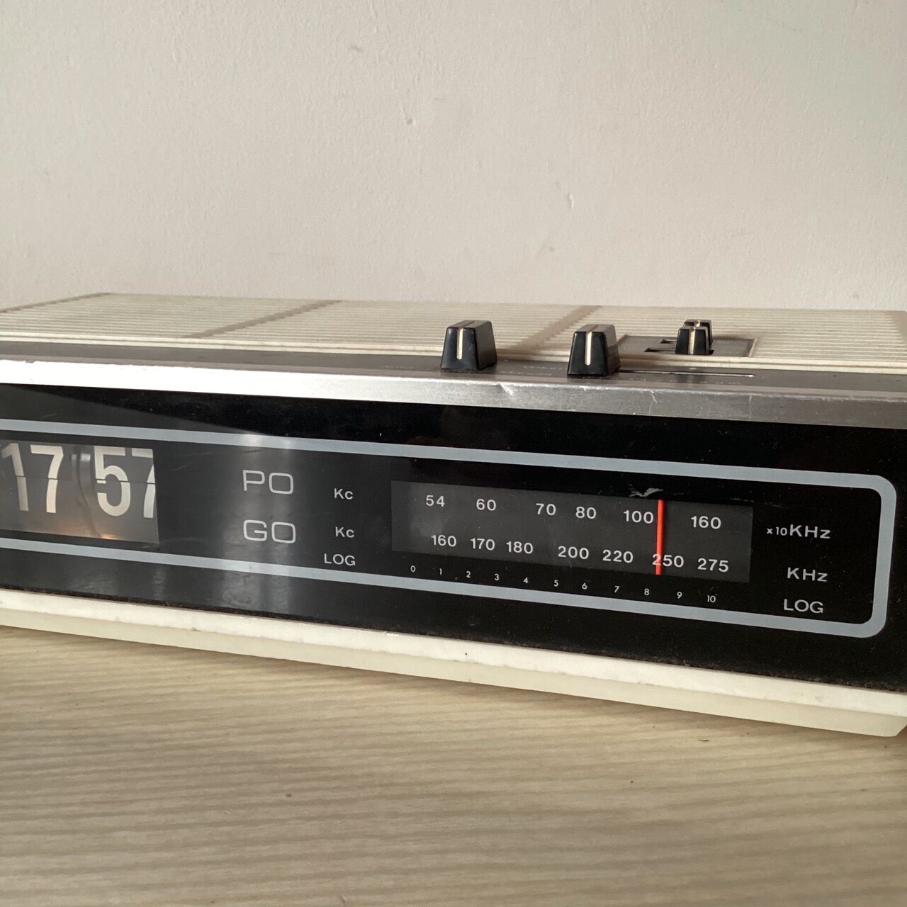 Hermès Alarm Clock Radio