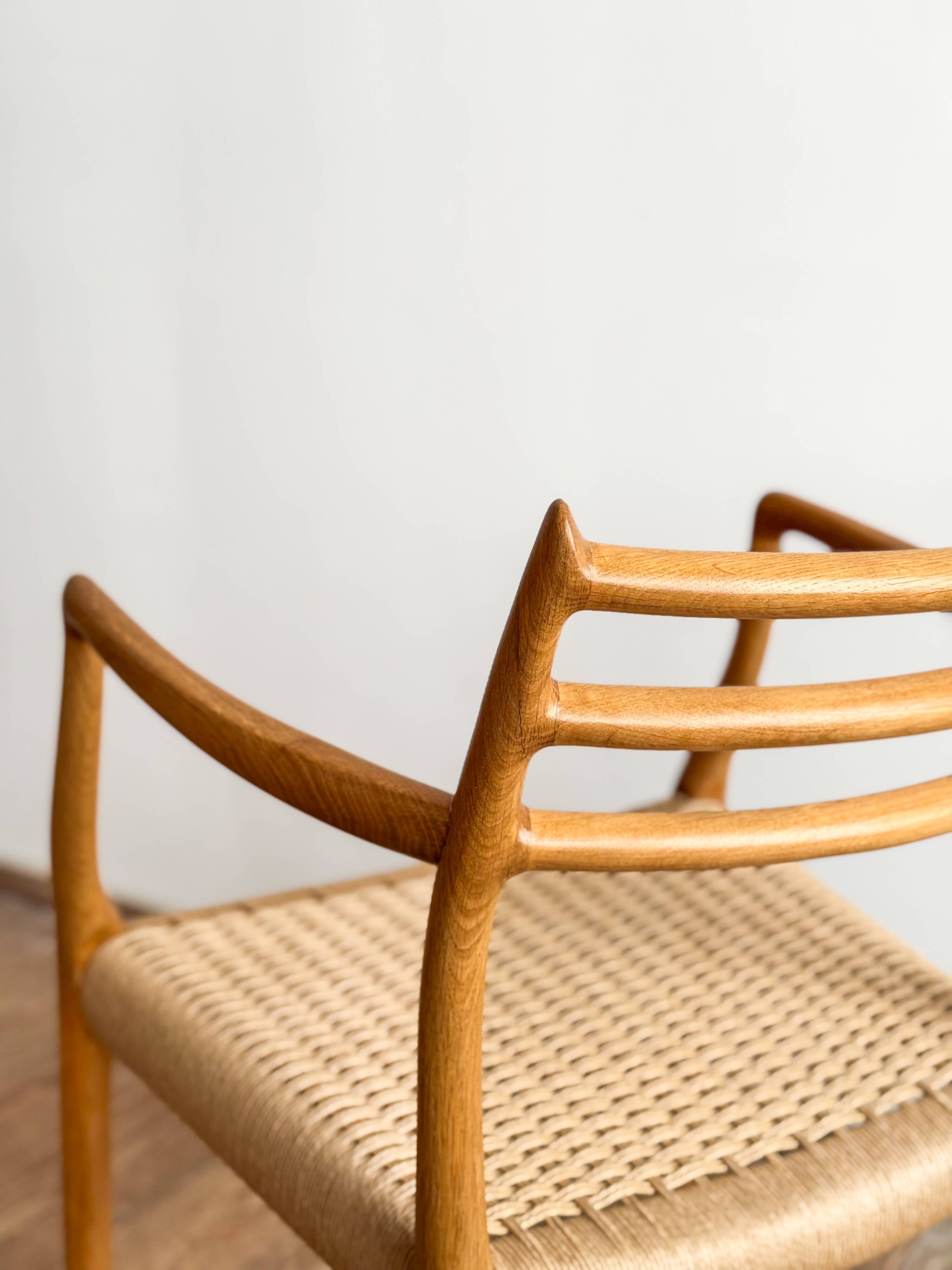 Fauteuil rare modèle 62 par Niels O. Møller en chêne, Danemark