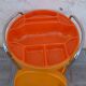 Desserte vintage orange sur roulettes