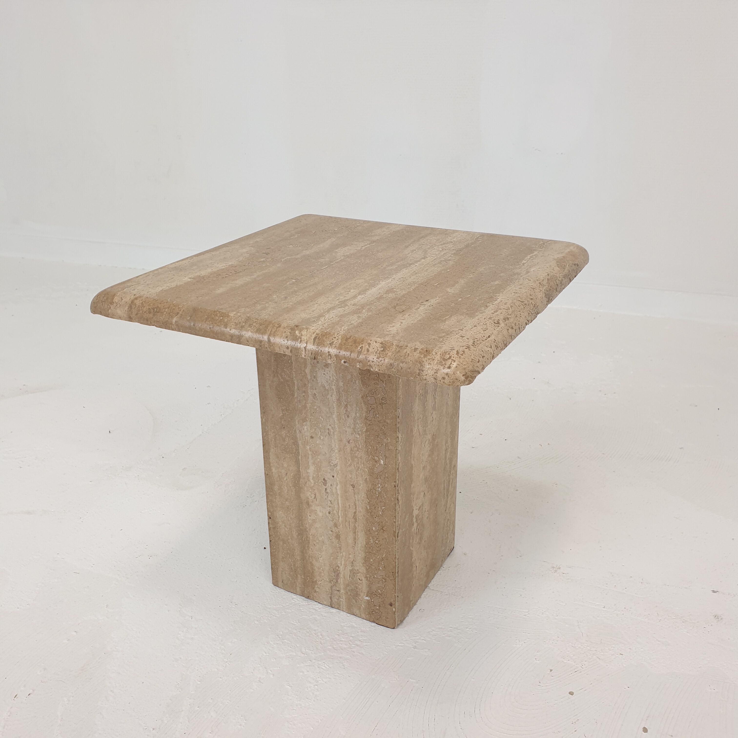 Set of 3 italian travertine coffee tables, 1980s