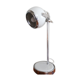 Eyeball desk lamp adjustable and steerable