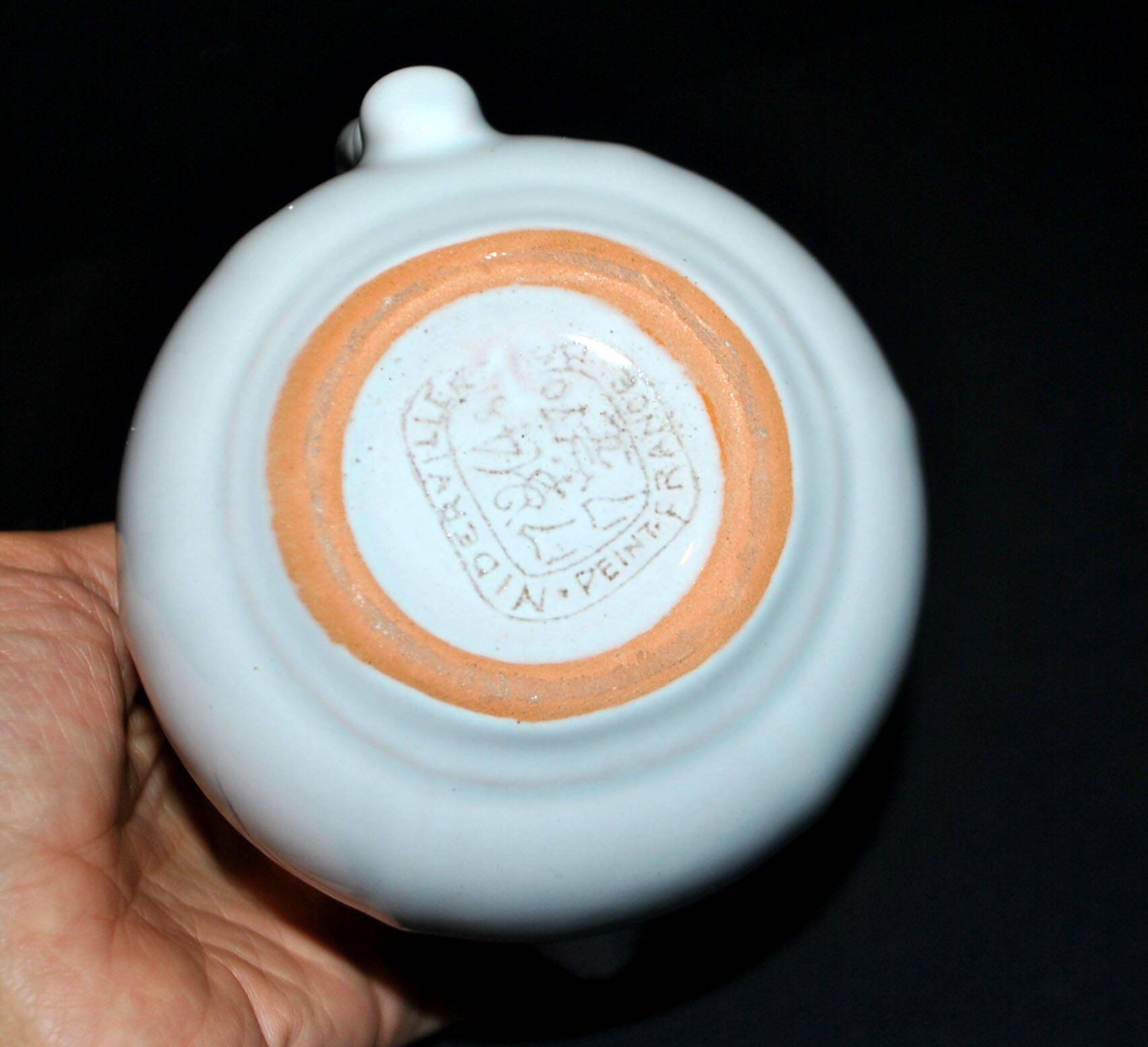 Niderviller, oval earthenware dish "Beyerle 1748-1770" NB