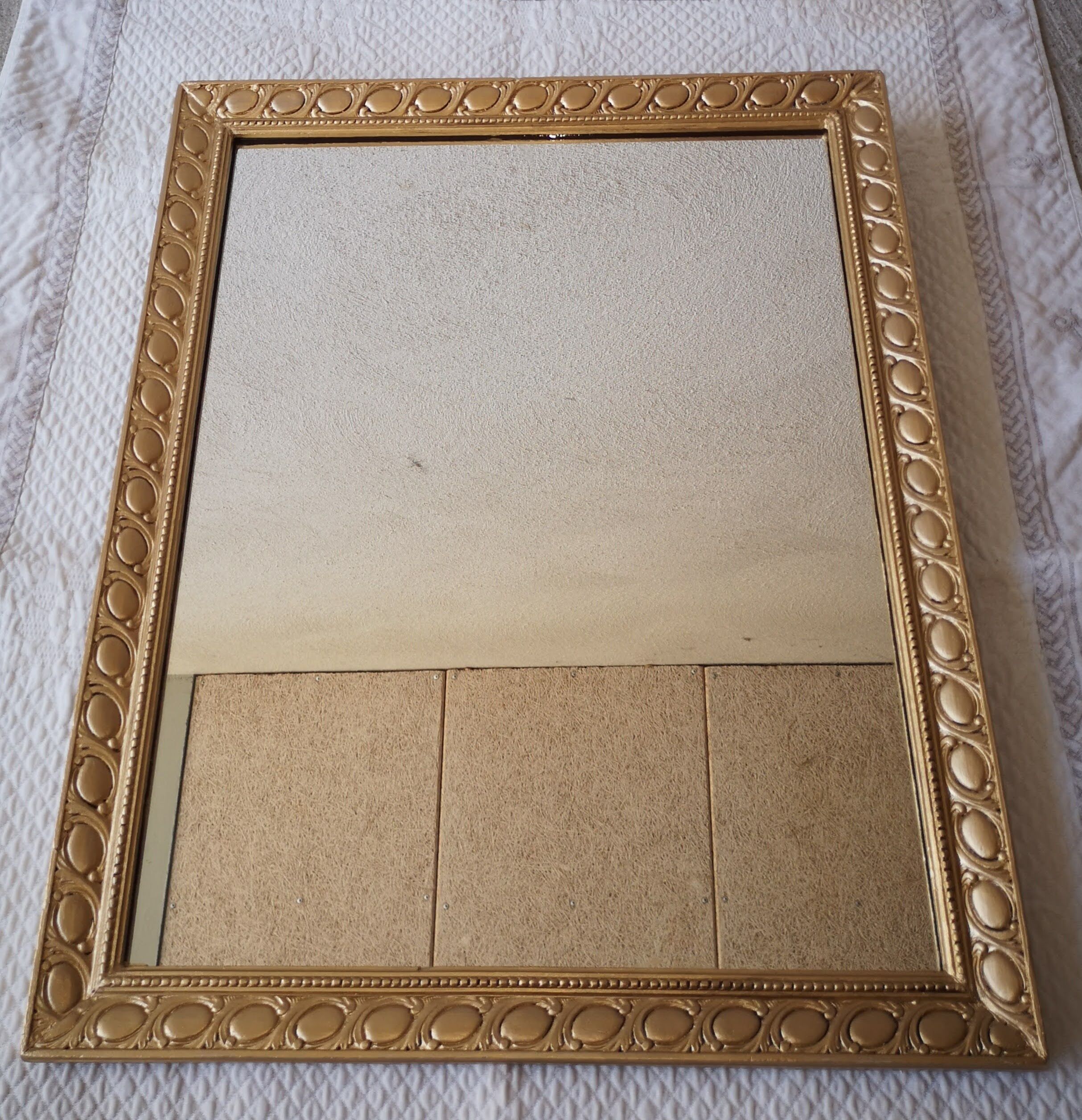 Miroir cadre bois doré 56 x 45 cm