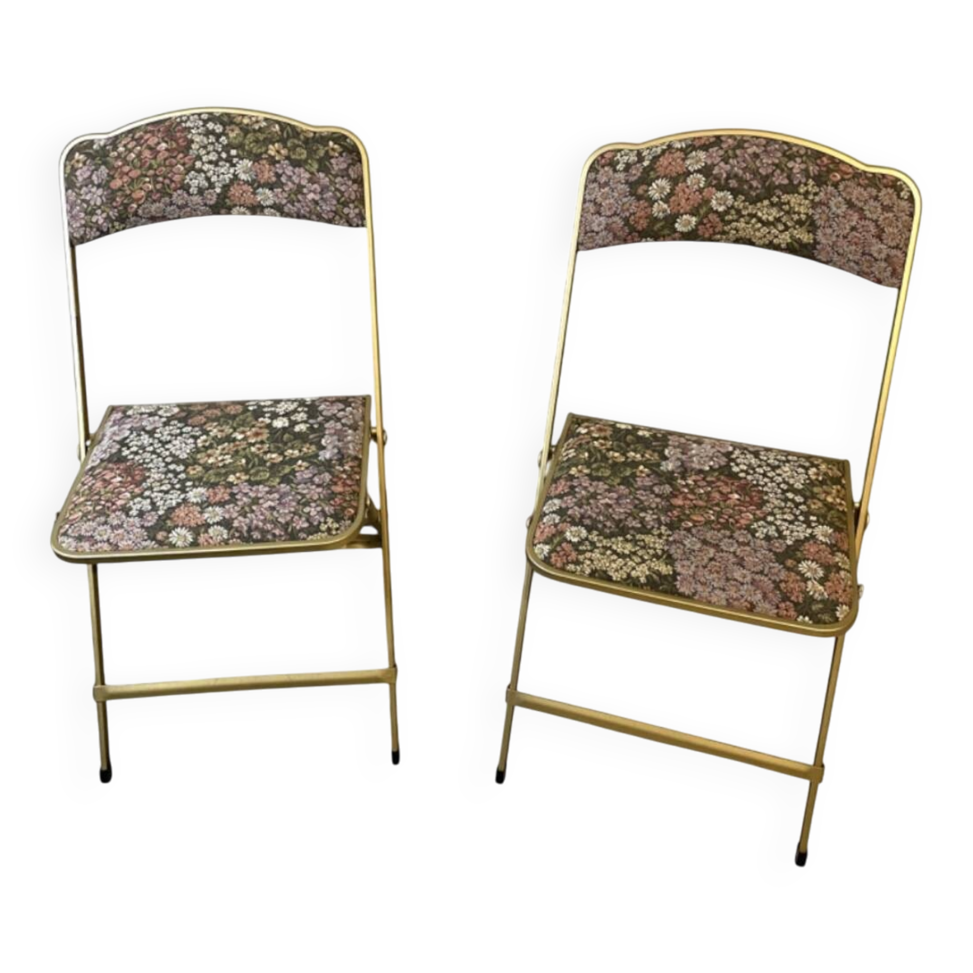 Folding chairs with floral pattern