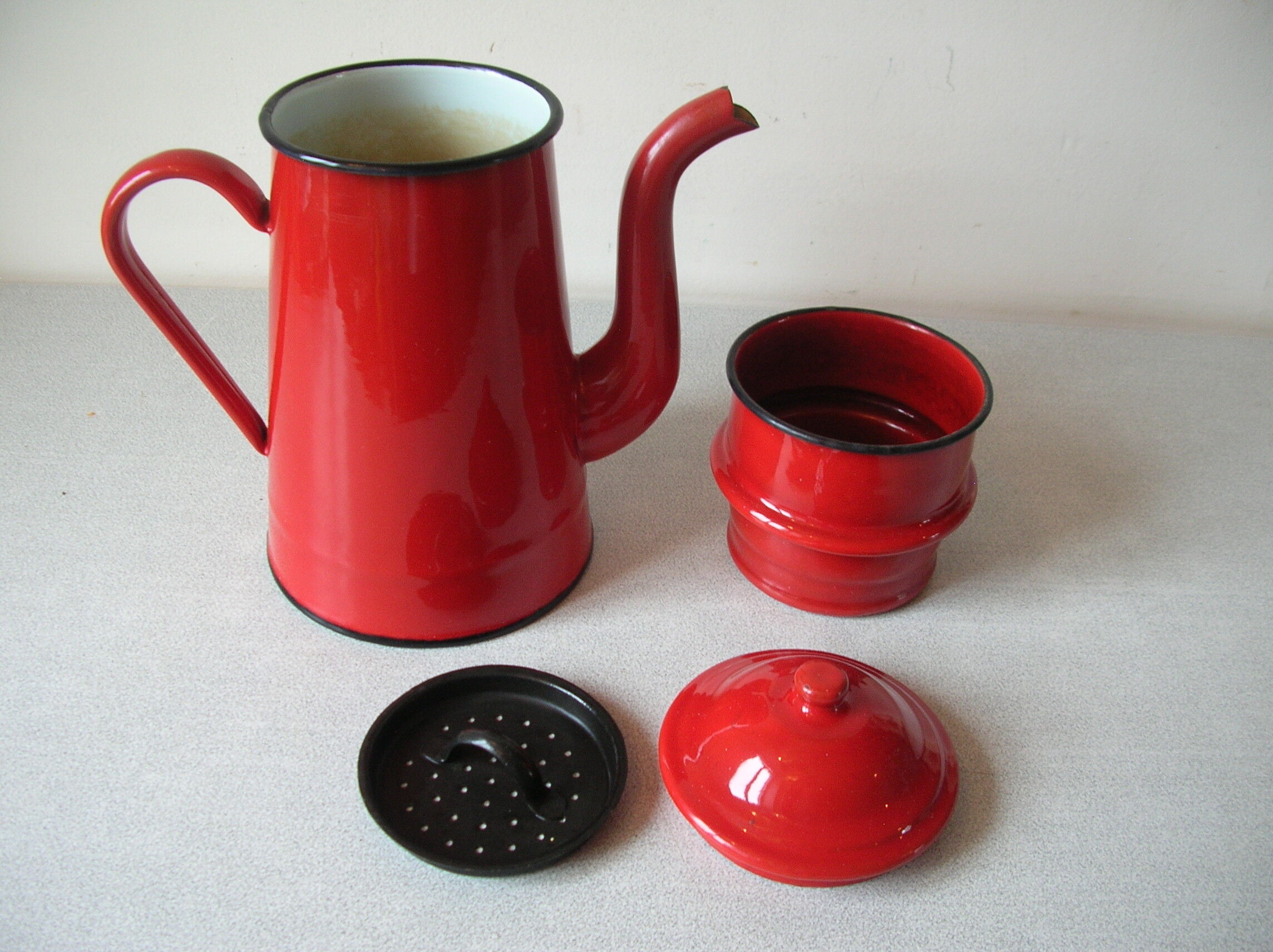 Old red enamelled coffee maker 27 cm deco retro kitchen farm countryside