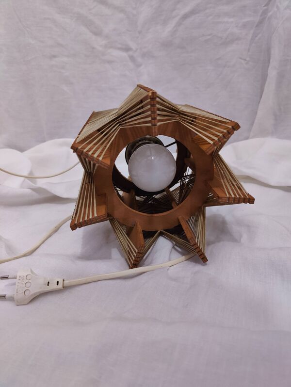 Suspension en fils tendus dans le goût de Paul Secon