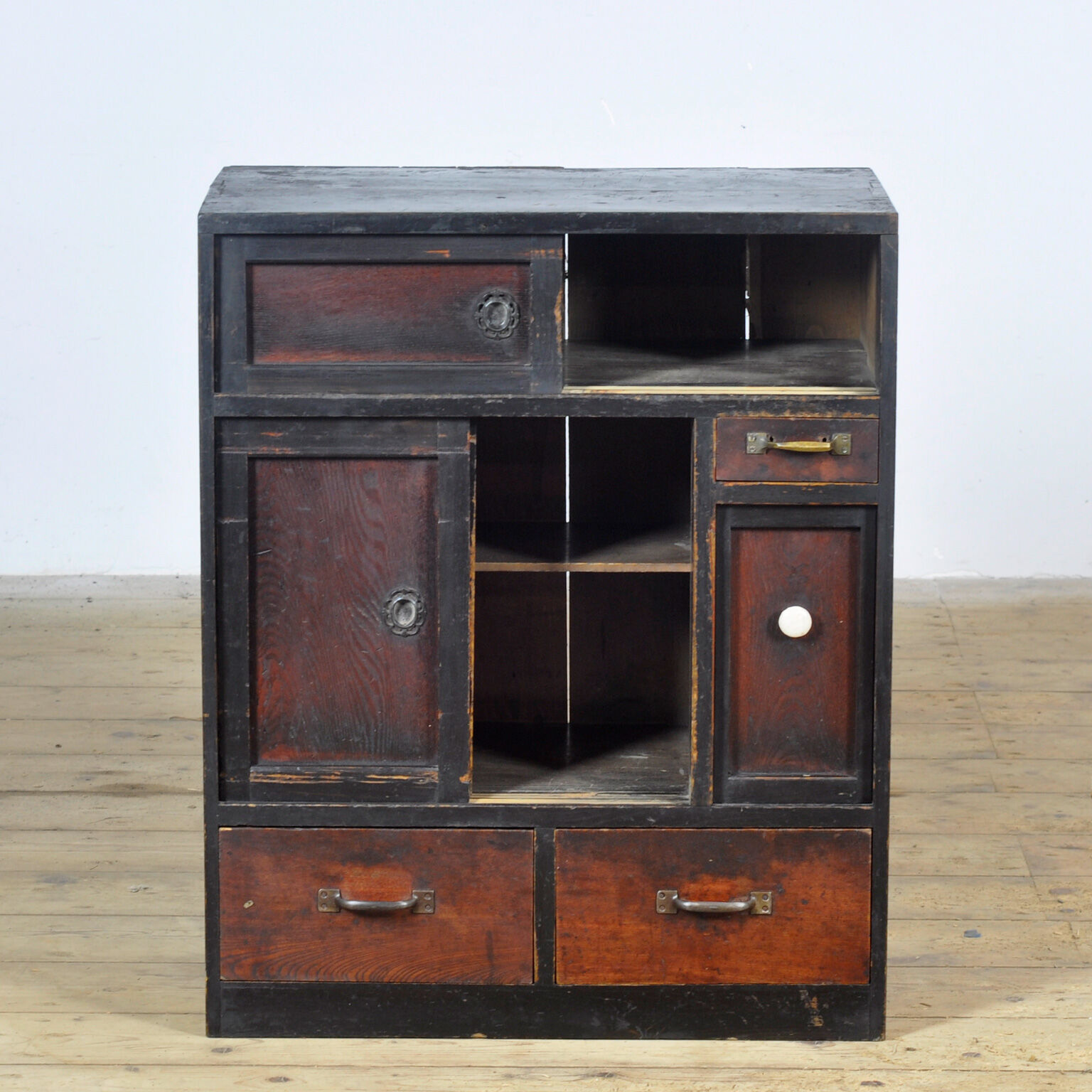 Japanese cabinet, 1930s