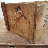 Wooden chocolate poulain case 1950