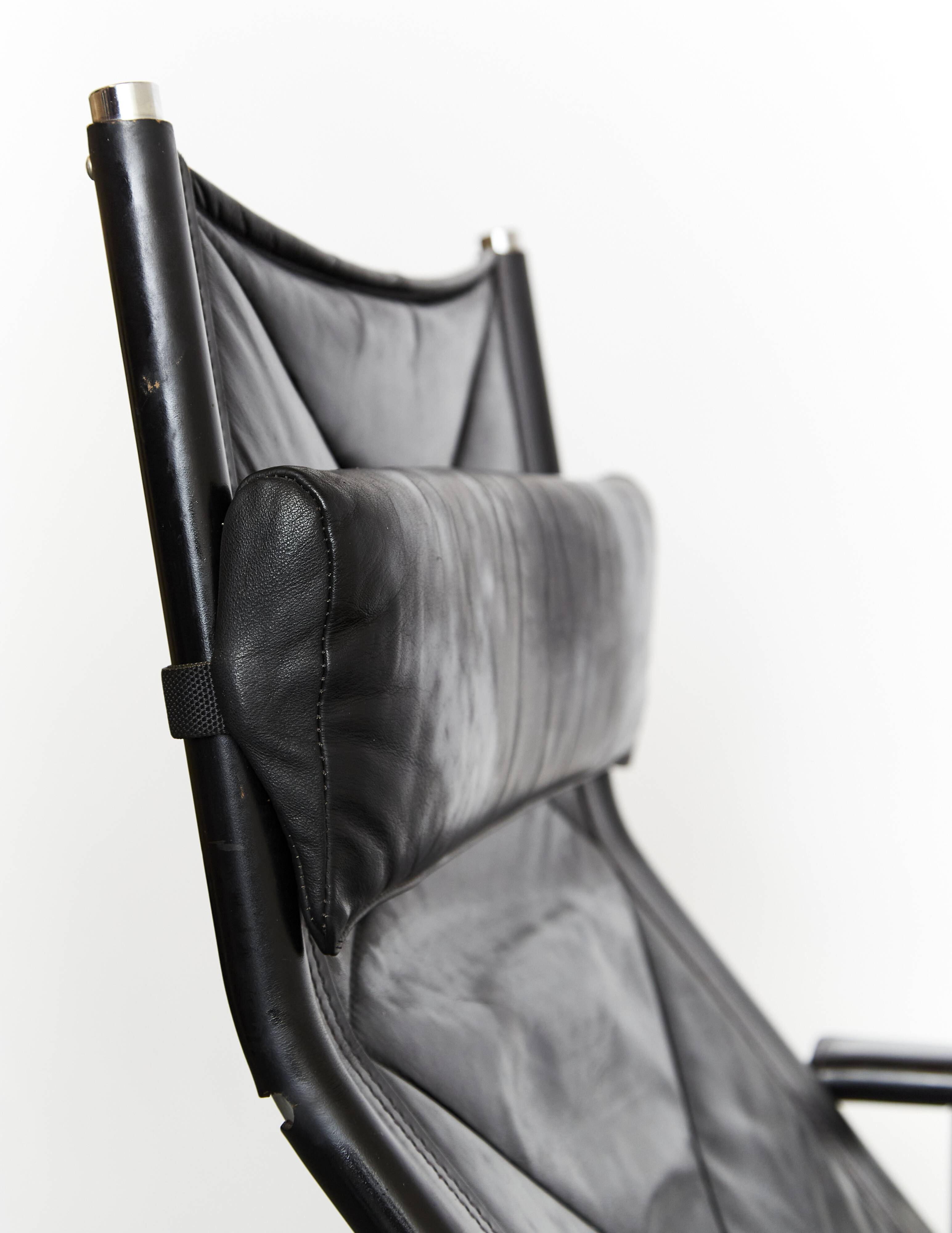 HE1106 et pouf HE1104 par Hans Eichenberger pour Strässle