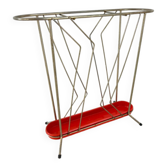 Porte-parapluie en métal doré et tôle rouge orangé, années 50