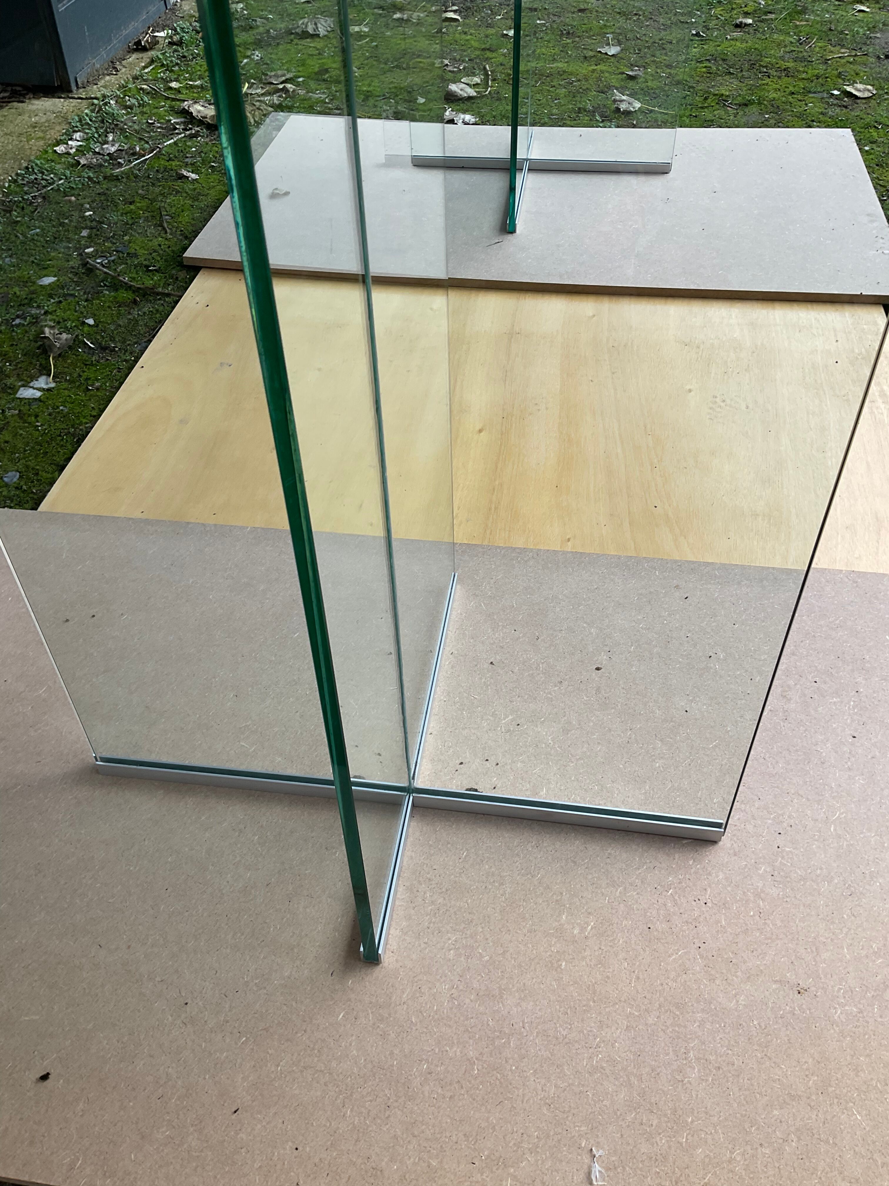 Dining table 70-80s in granite and tempered glass