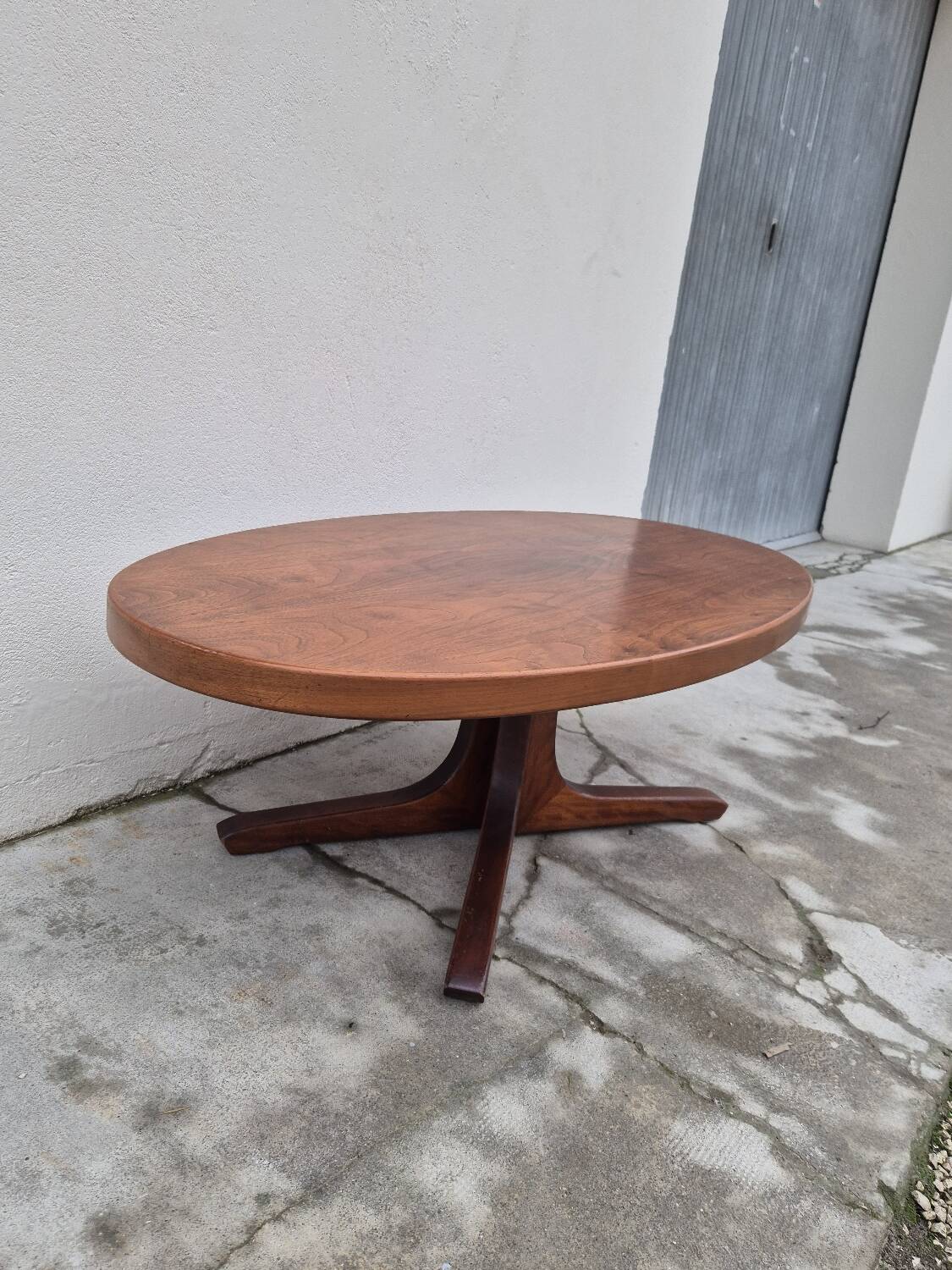 Baumann oval coffee table in teak 1950s vintage