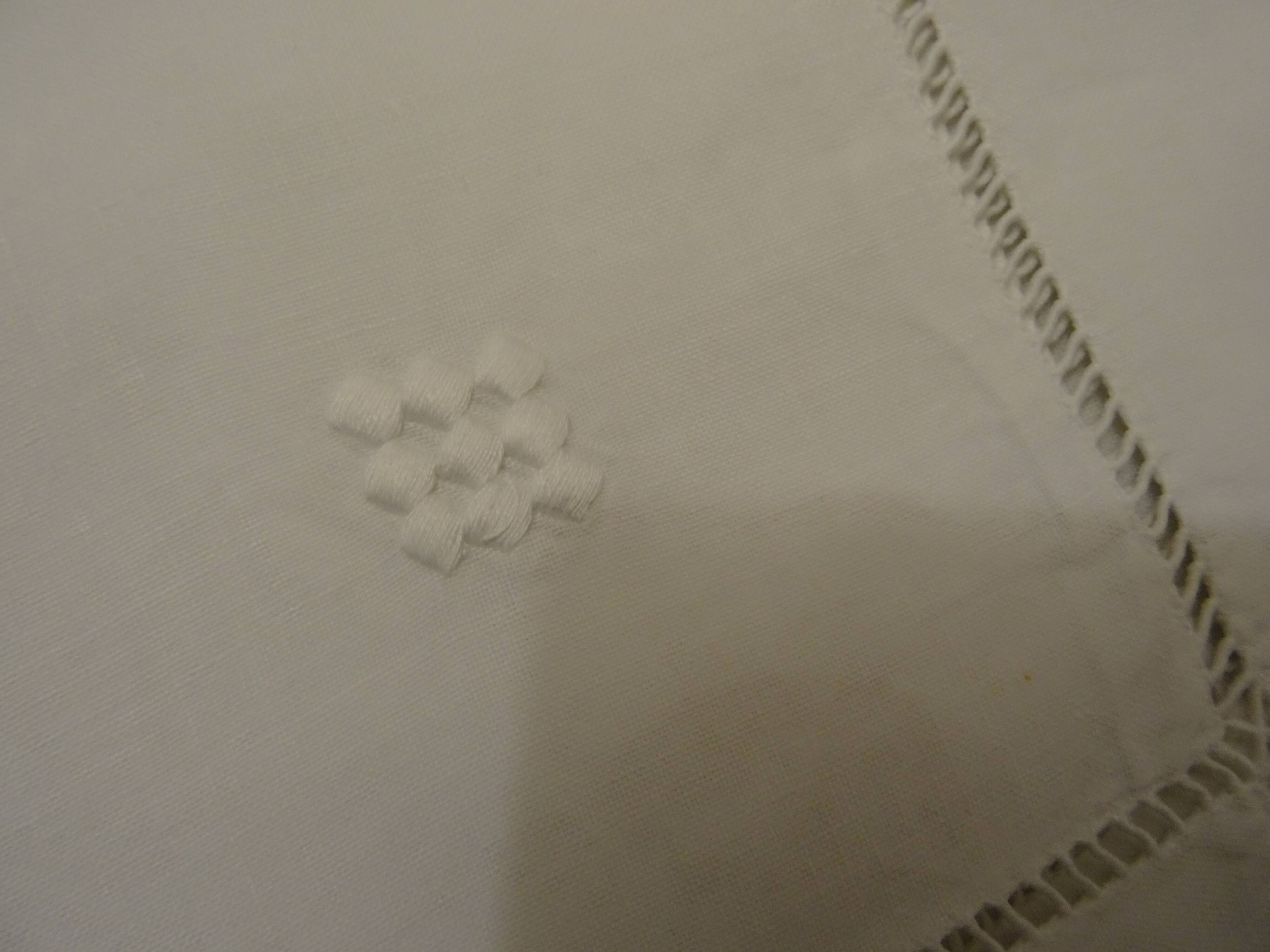 Nice pair of pillowcases in linen thread