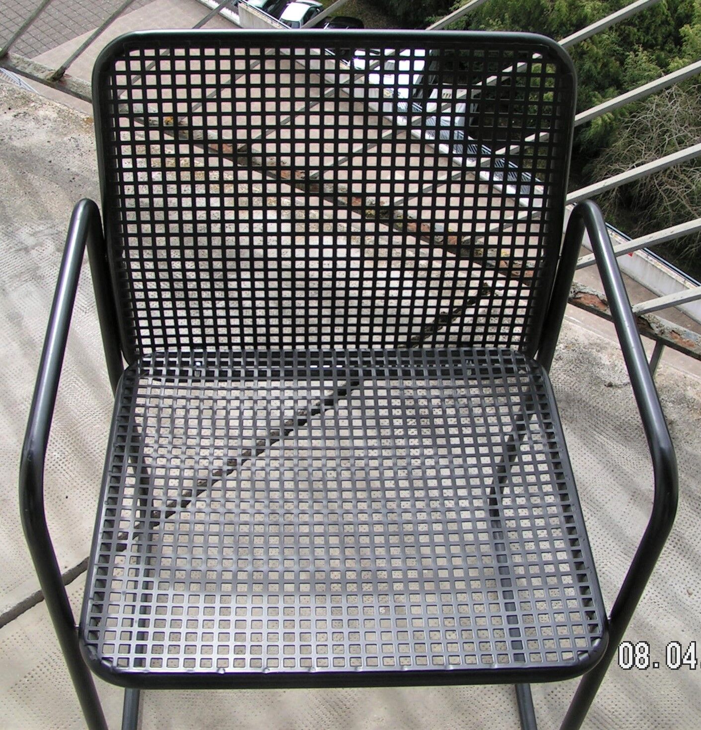 Set of 2 Italian design armchairs from the 80s!