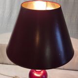Turned wood table lamp in plum color - 1970s