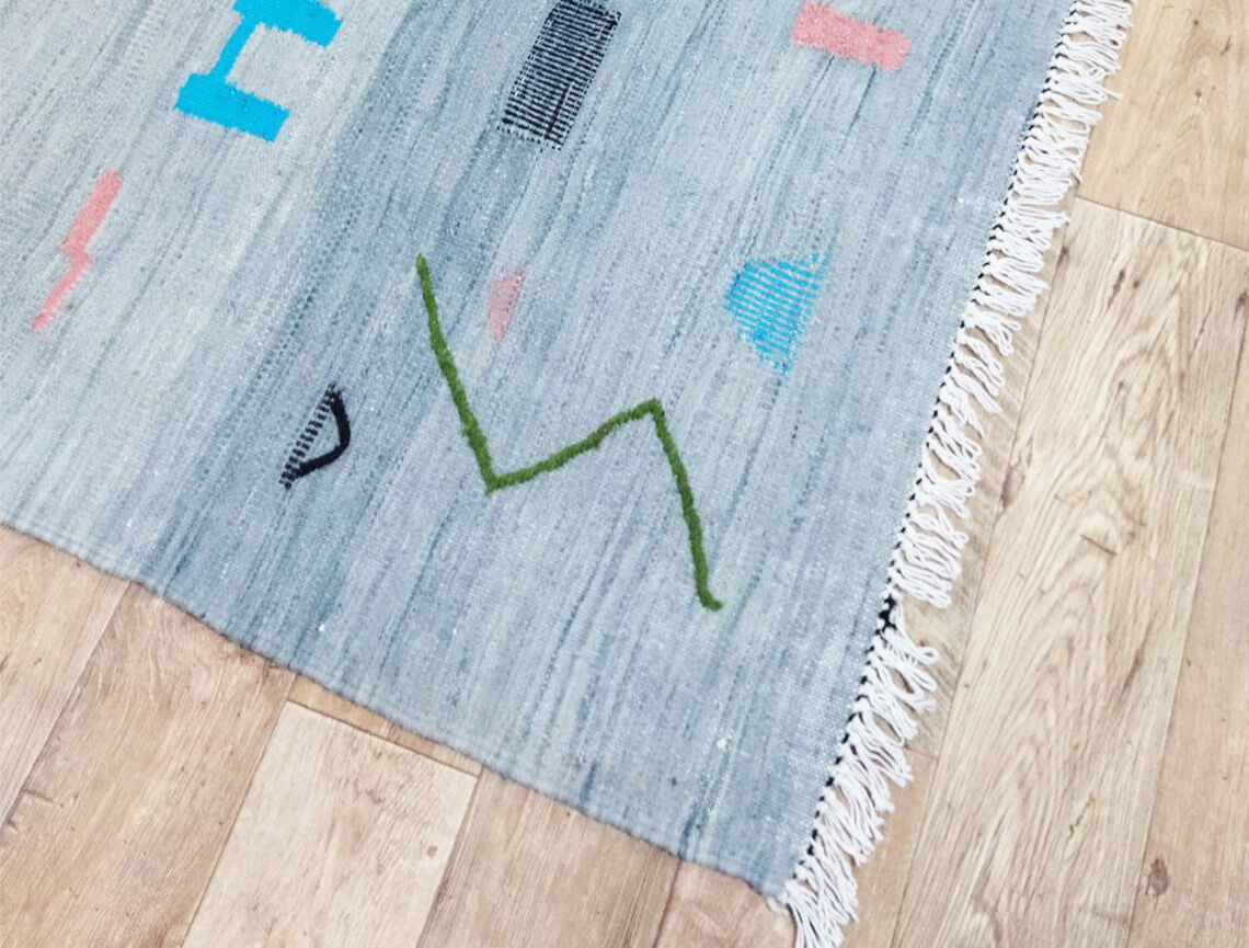 Handmade moroccan berber carpet 208 x 149 cm