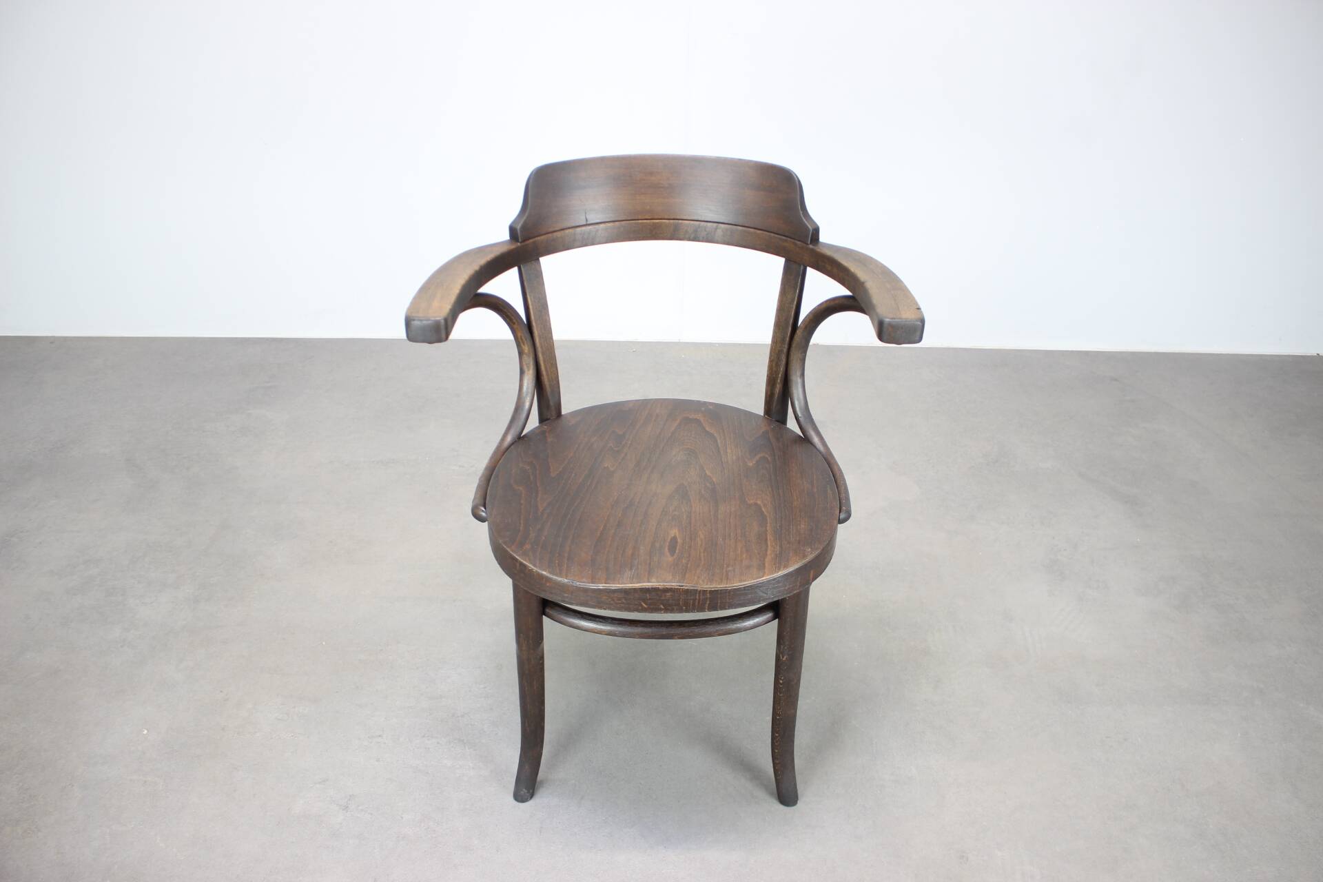 Vintage B3 armchair in bent wood, Czechoslovakia, 1920s