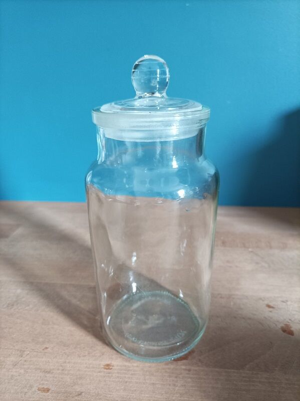 Cotton jar glass Ravenhead with cap