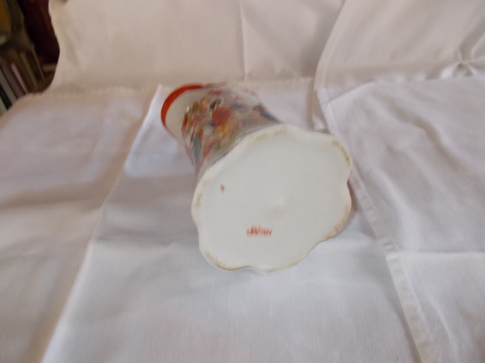 Very fine porcelain maruku china tea service