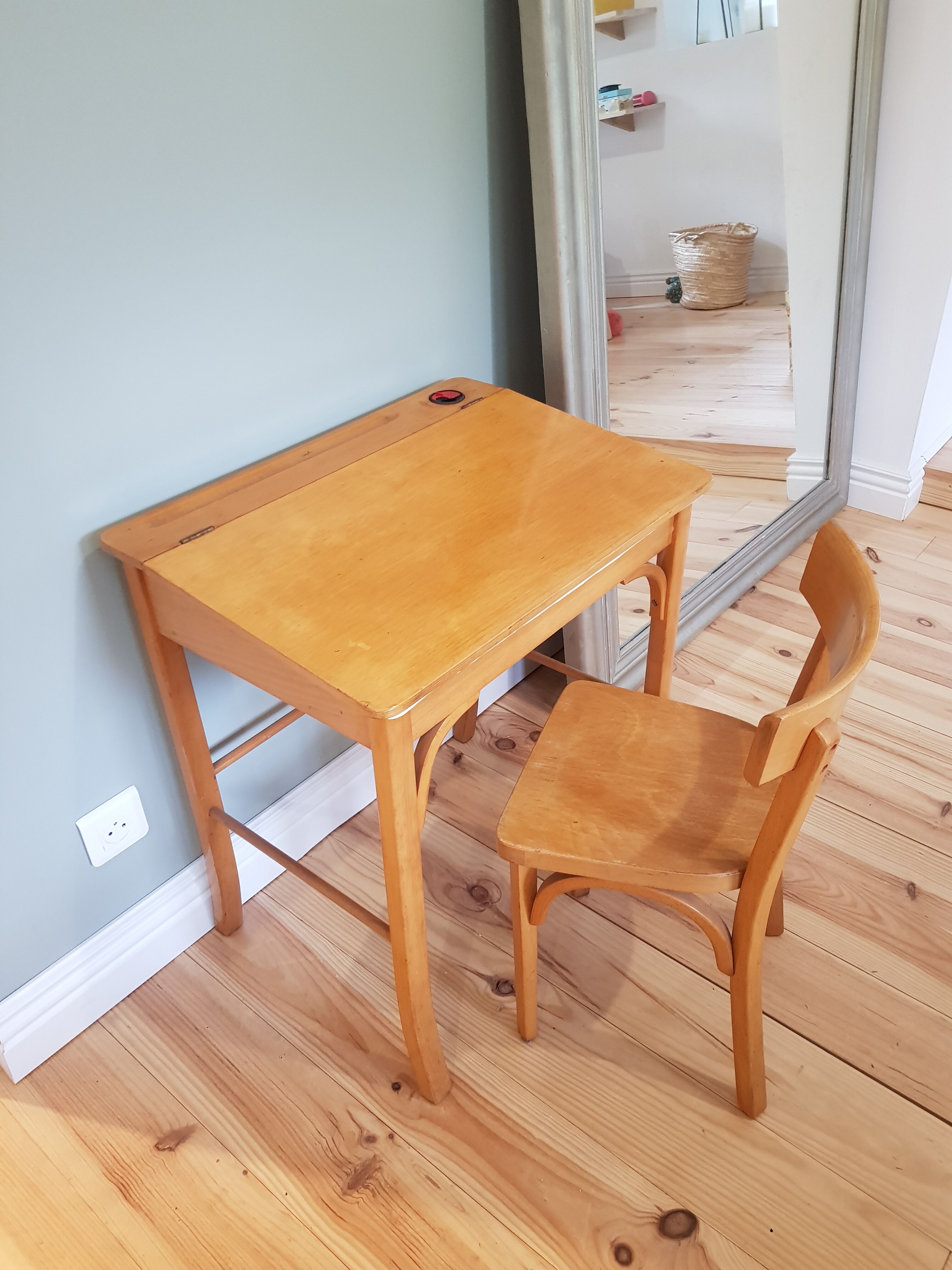Ensemble bureau et chaise baumann