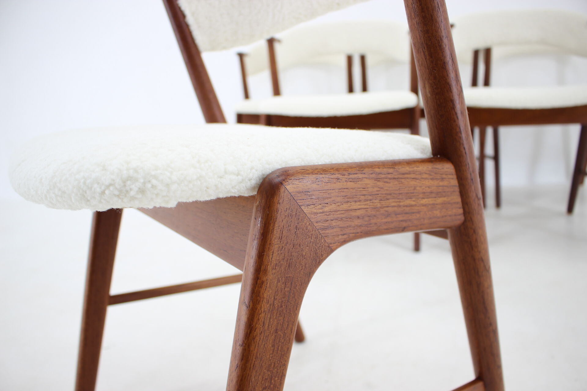 6 chairs in sheepskin fabric upholstery denmark