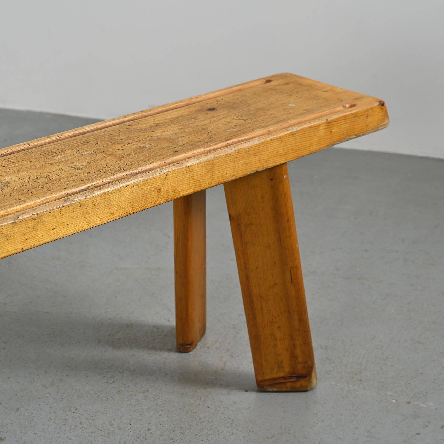 Table et bancs en mélèze par Christian Durupt, vers 1960