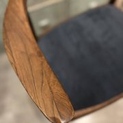 Fauteuil scandinave dans le style de Wegner Hans.