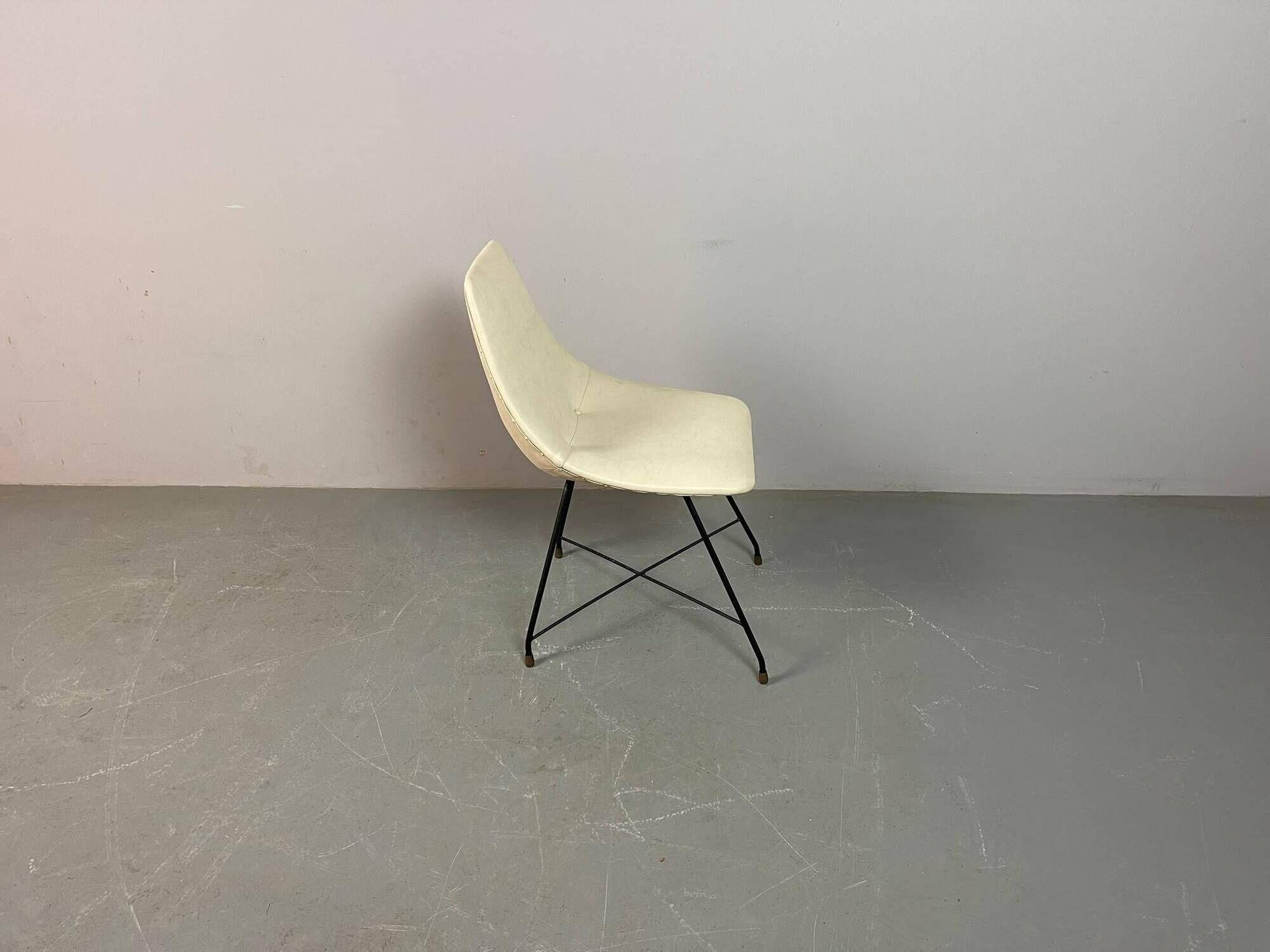 Augusto Bozzi ‘Aster’ Side Chair for Saporiti, Italy, 1950s – Cream Vinyl