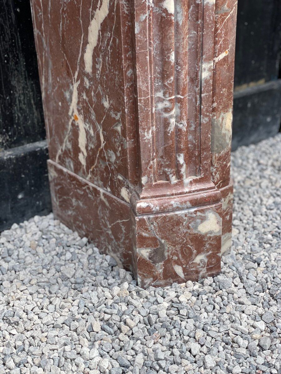 Fireplace in rancid marble around 188