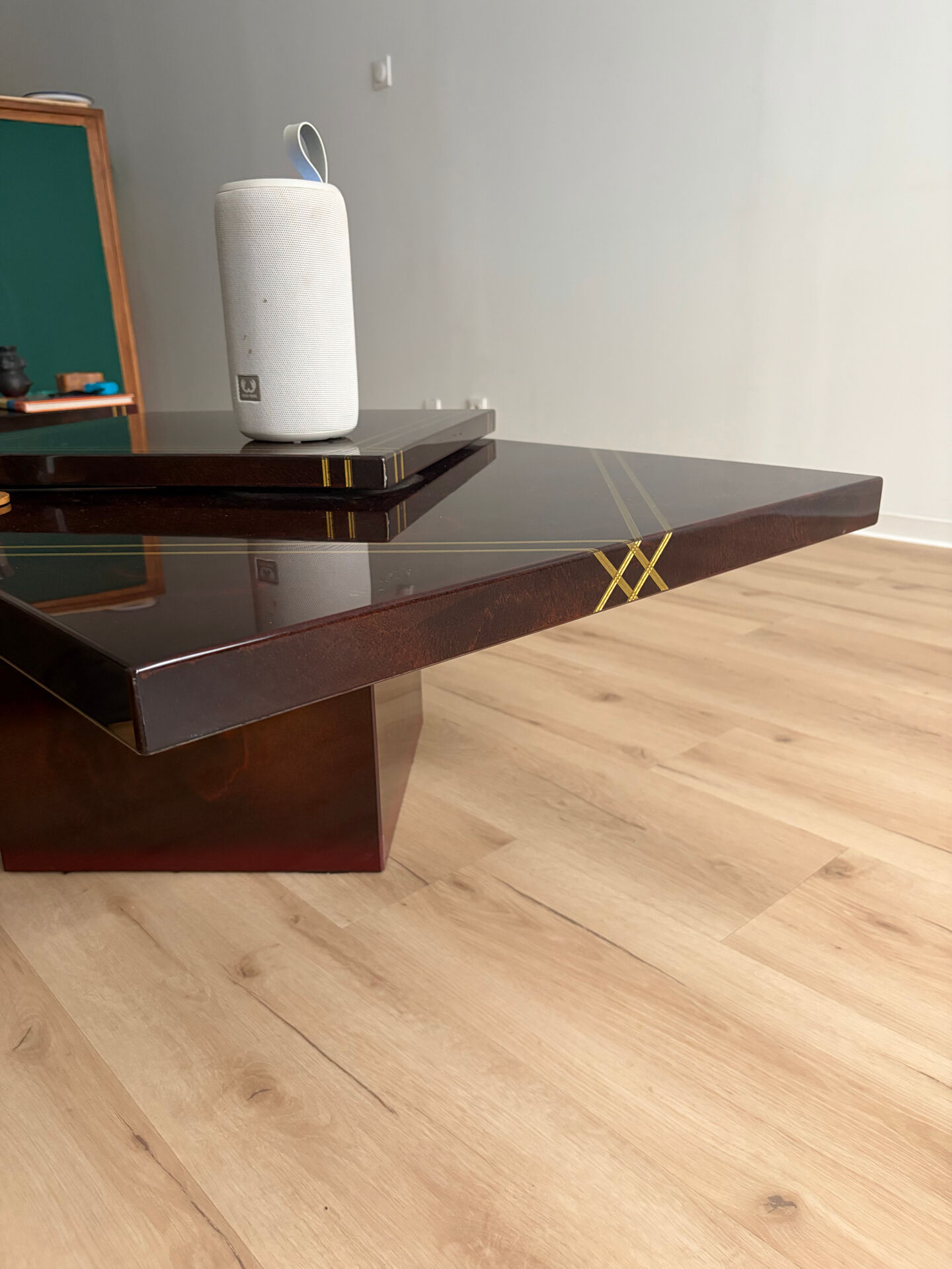 Table basse/bar central par Guy Lefèvre pour Ligne roset éruption sola