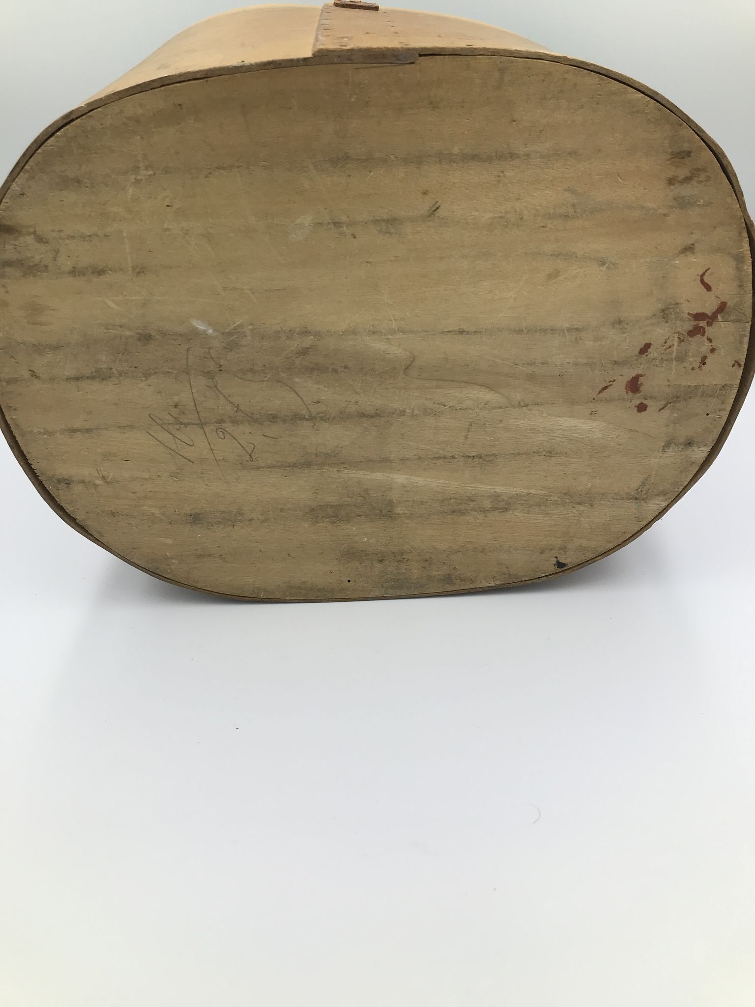 Vintage vintage wooden hat box 1850
