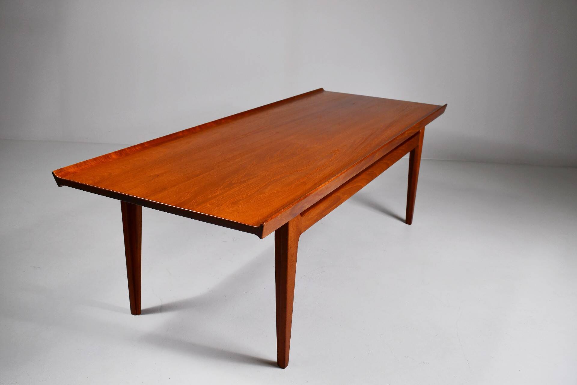 Finn Juhl coffee table FD532 for France & Son. Denmark, 1959