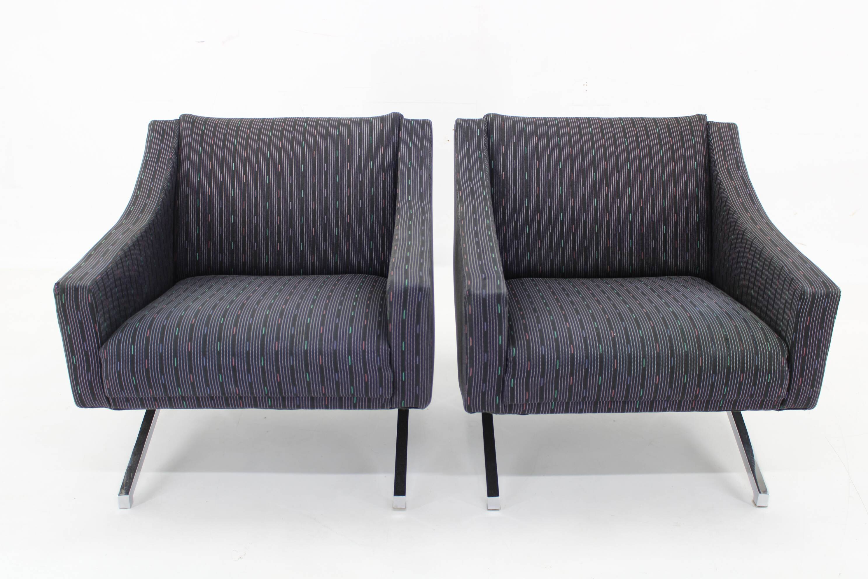 1970s Pair of Italian Design Armchairs