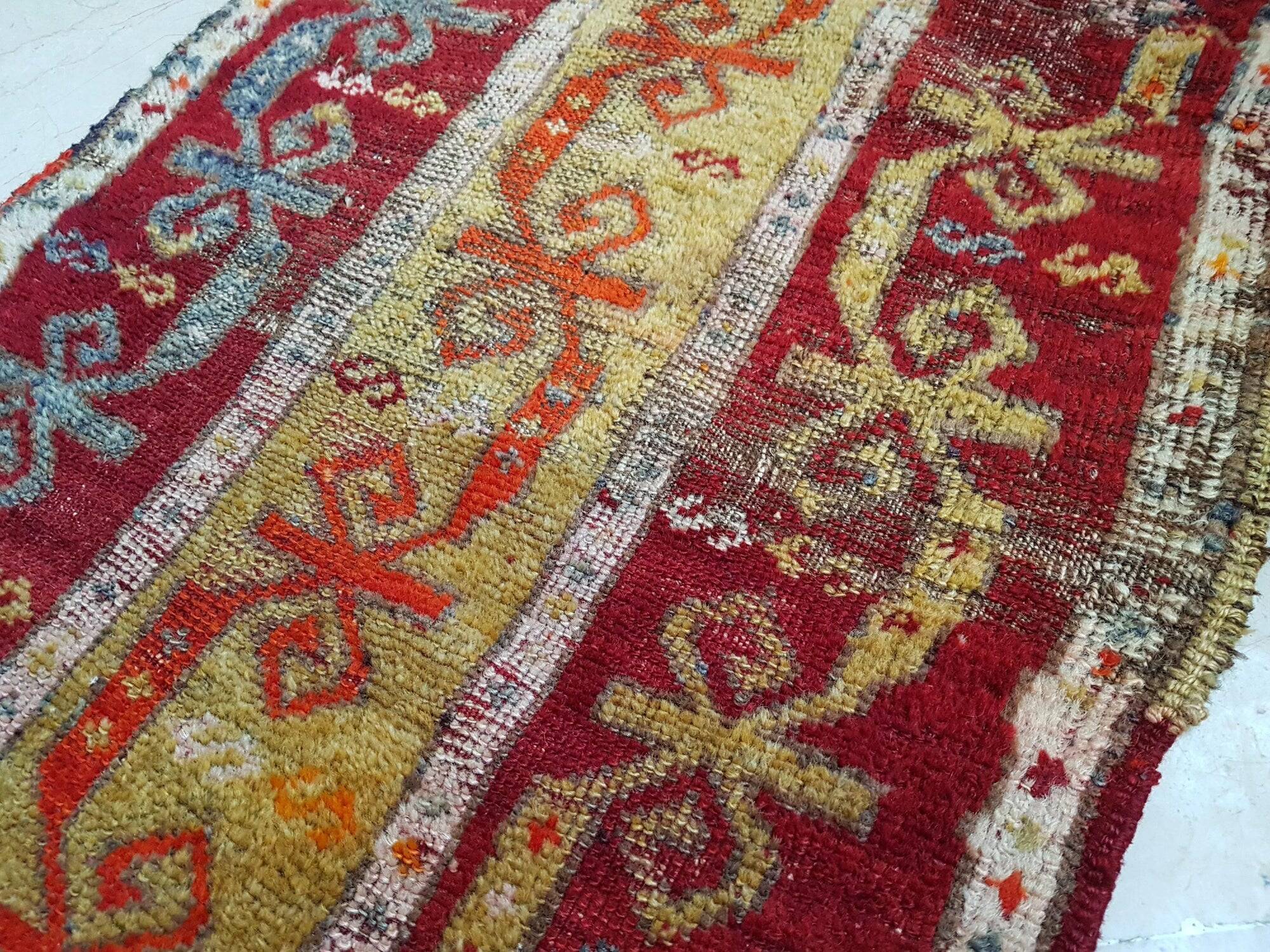 Vintage Turkish Oushak rug 57x98 cm