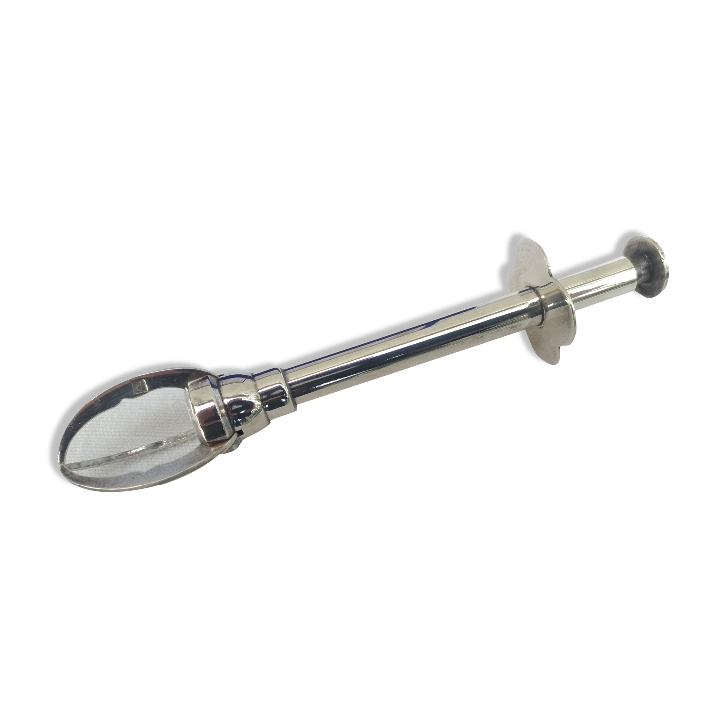 Sugar claw in silver metal