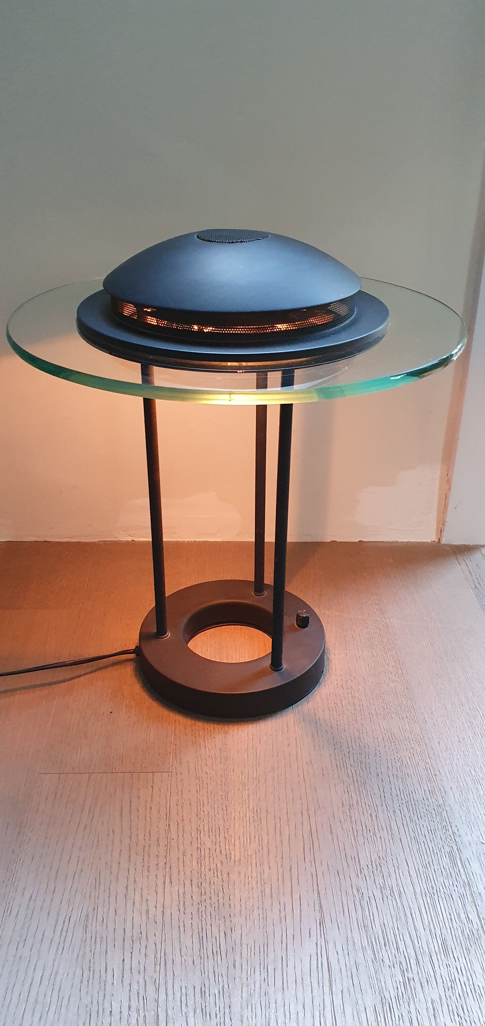 “Saturn” lamp by Robert Sonneman 1970