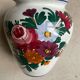 Ancien Vase Ventru en Faïence Numéroté – Décor Floral Peint à la Main