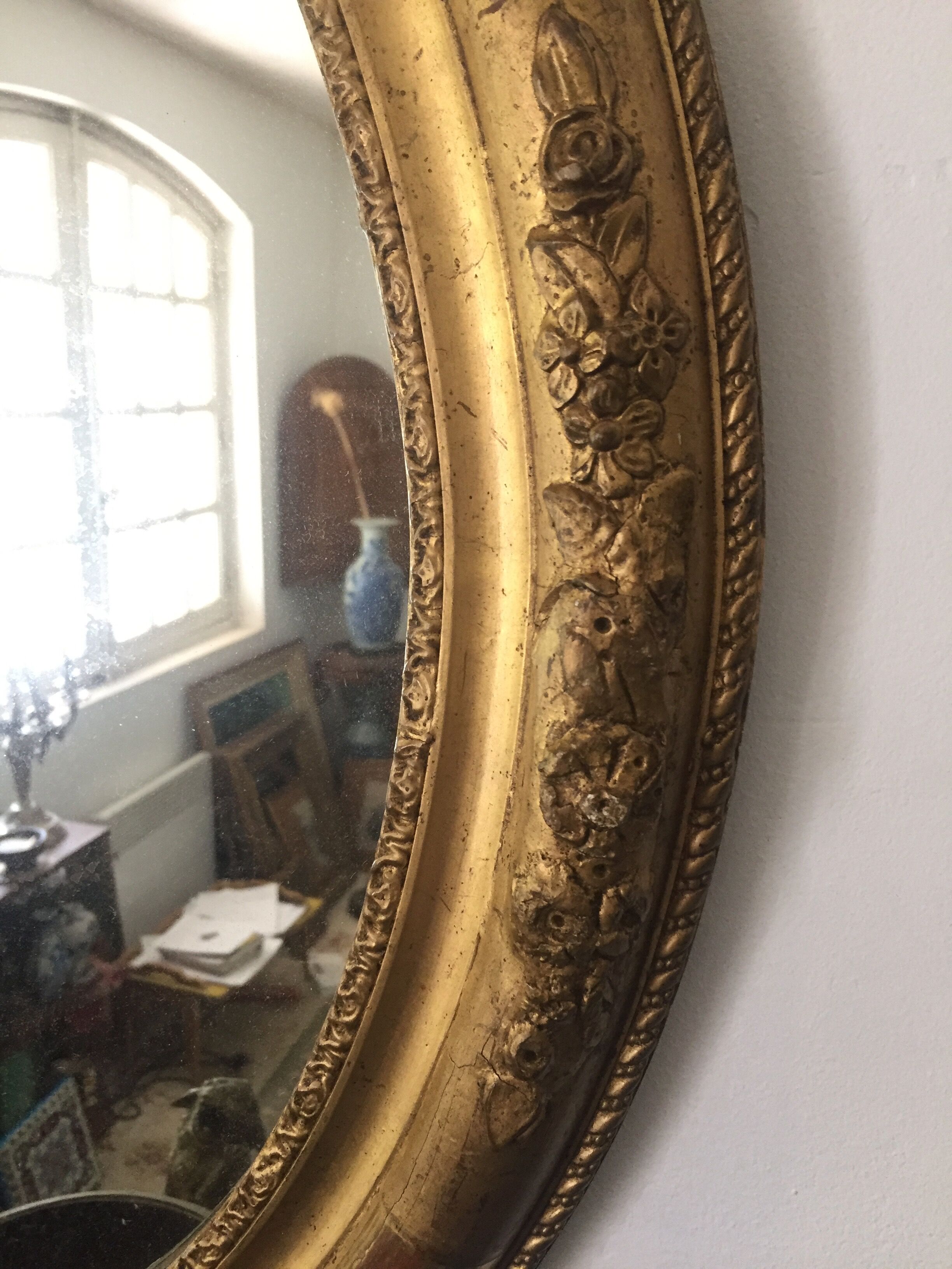 Ovoid mirror/Wood&Stucco/Gold leaf gilding/Debut XXth