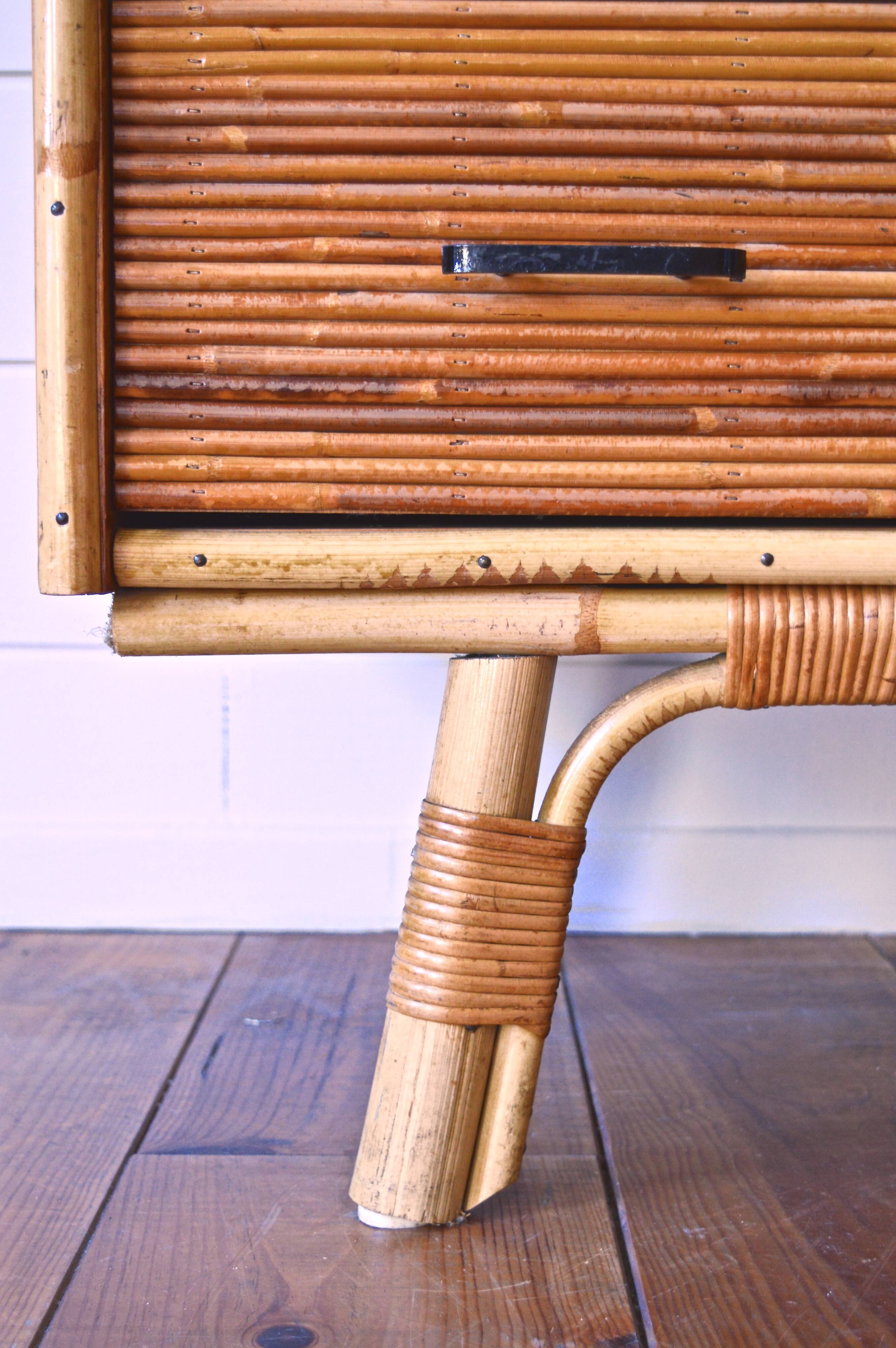 Commode rotin